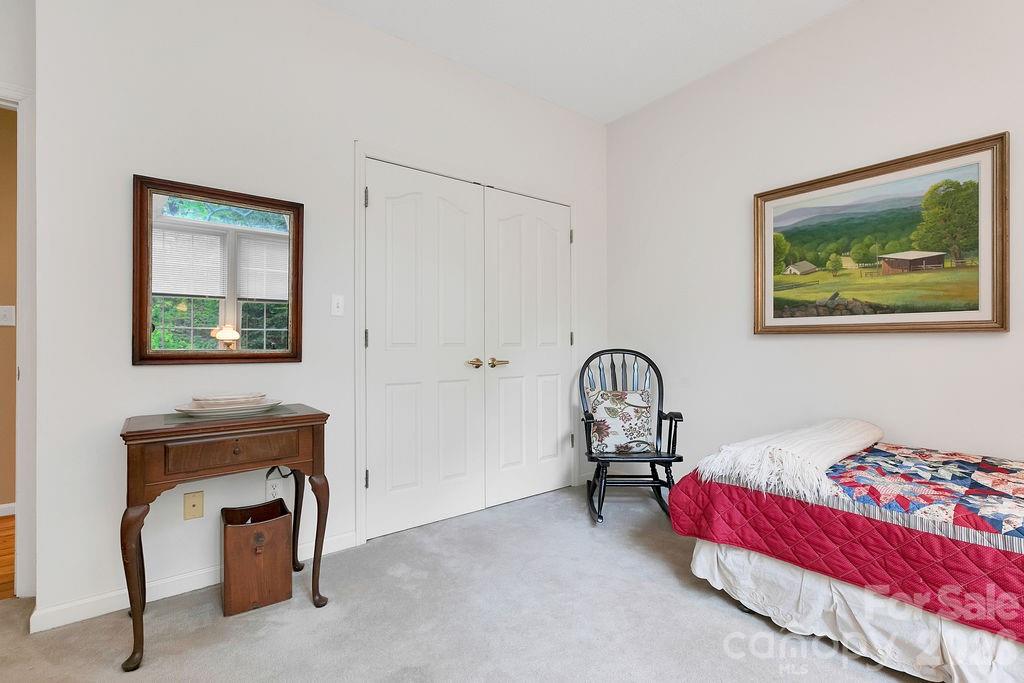 61 Autumn Glen Court Property Photo 13
