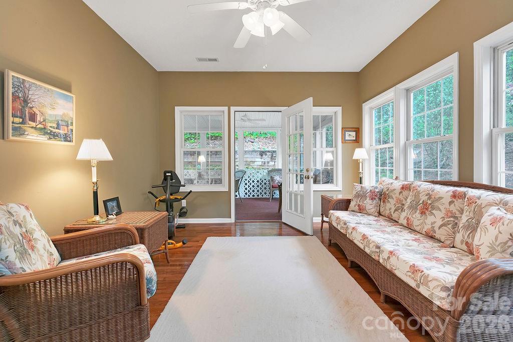 61 Autumn Glen Court Property Photo 20