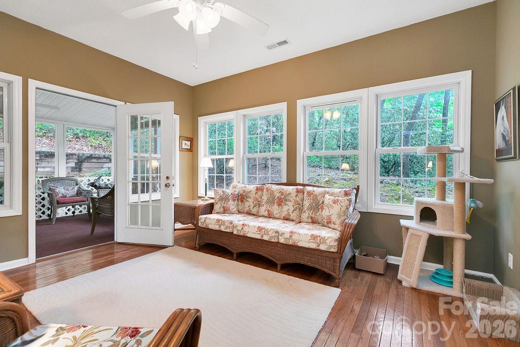 61 Autumn Glen Court Property Photo 21