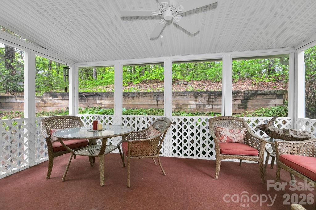 61 Autumn Glen Court Property Photo 22