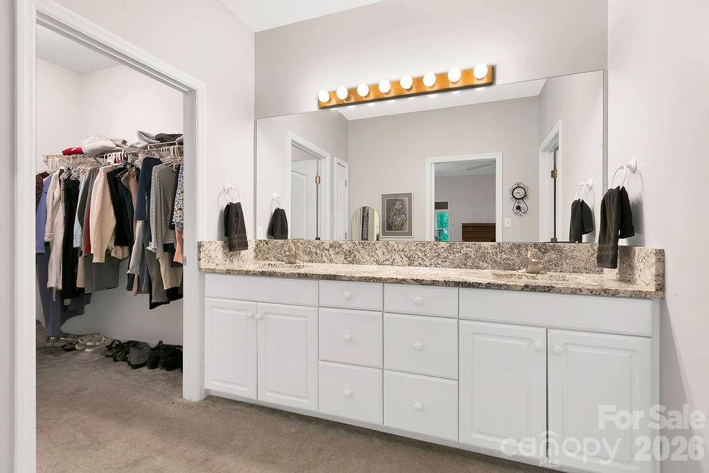61 Autumn Glen Court Property Photo 28