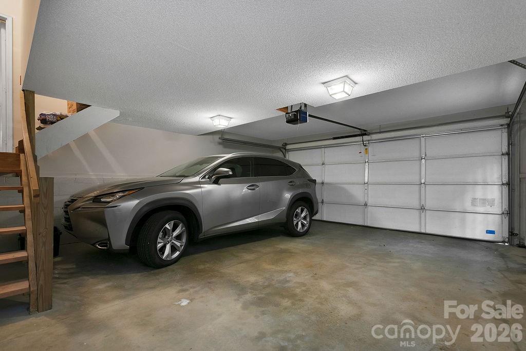 61 Autumn Glen Court Property Photo 32