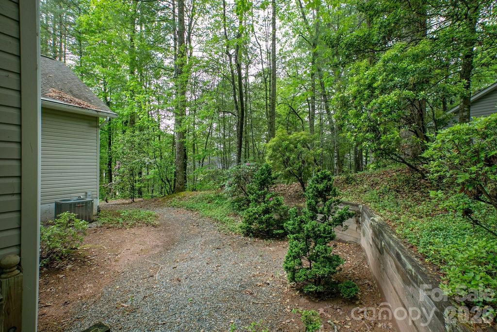 61 Autumn Glen Court Property Photo 34