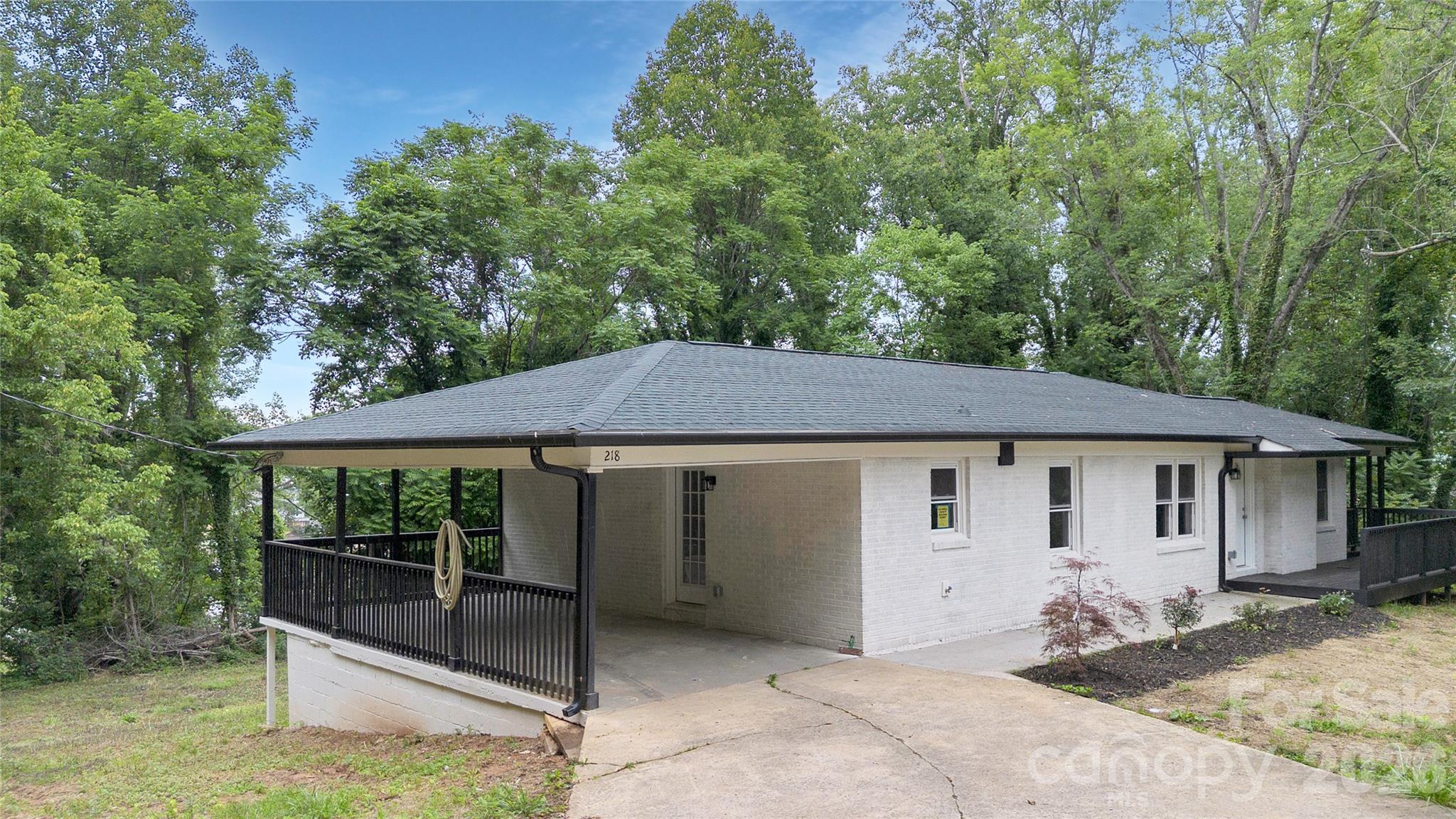 218 Palmer Street Property Photo