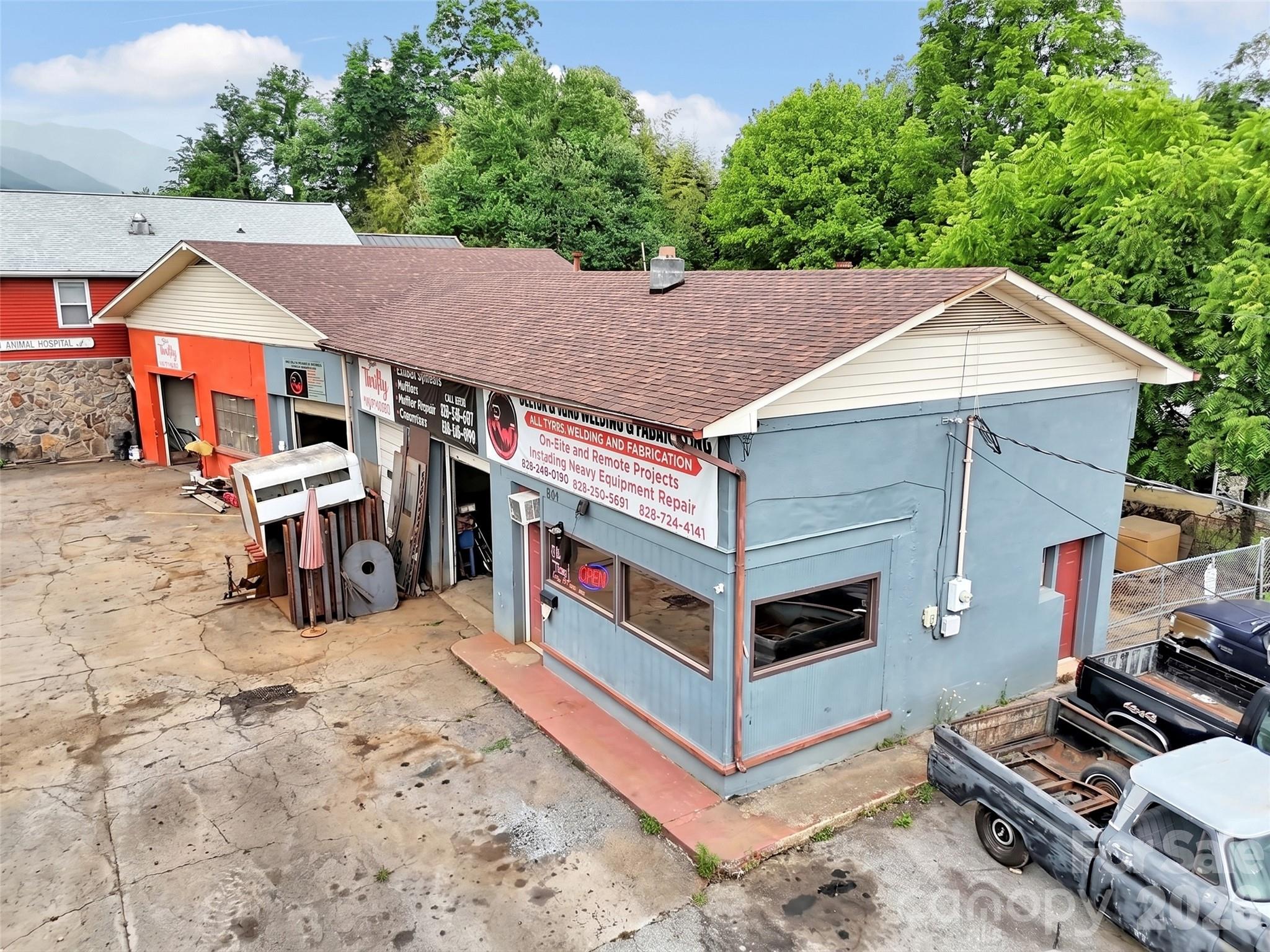 1604 South Main Street Property Photo 2