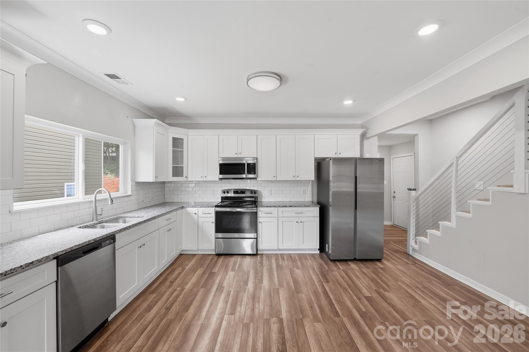 511 N Johnson Street Property Photo 4