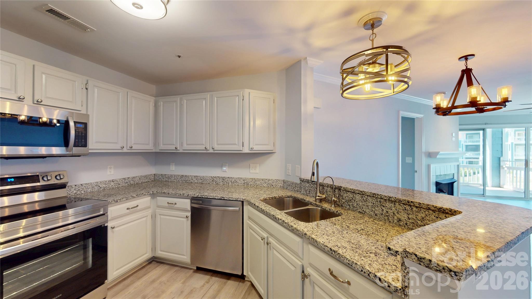 1105 Torrence Circle Property Photo 3