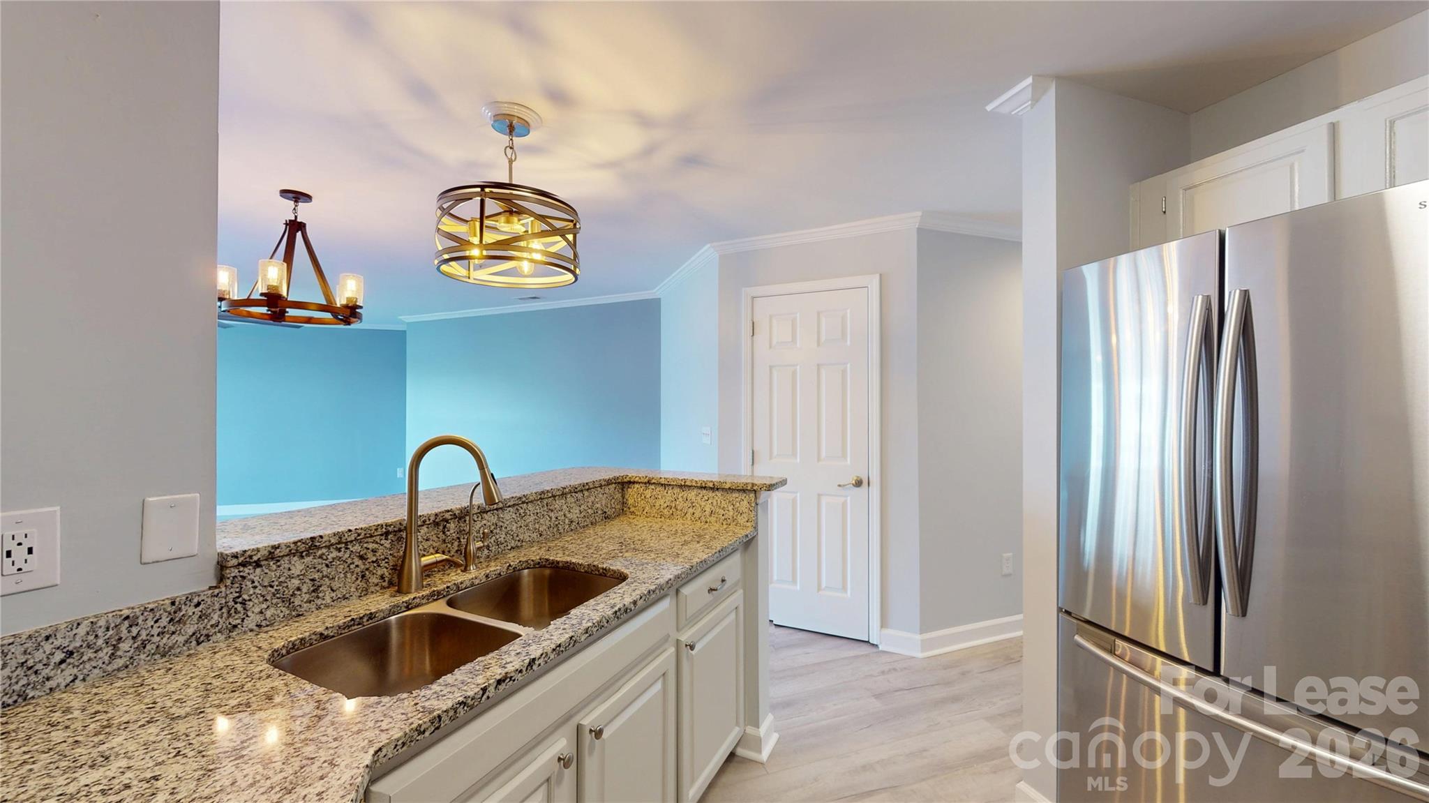 1105 Torrence Circle Property Photo 6