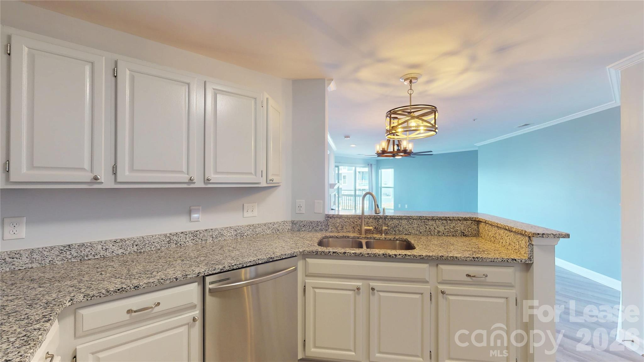 1105 Torrence Circle Property Photo 7