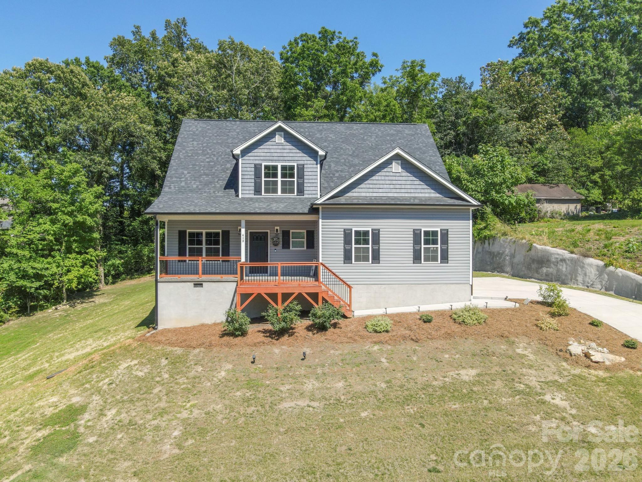 413 Lakewood Drive Property Photo 1