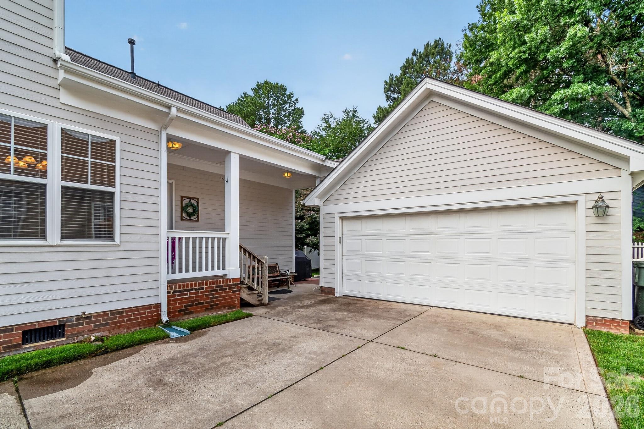 8216 Townley Road Property Photo 5