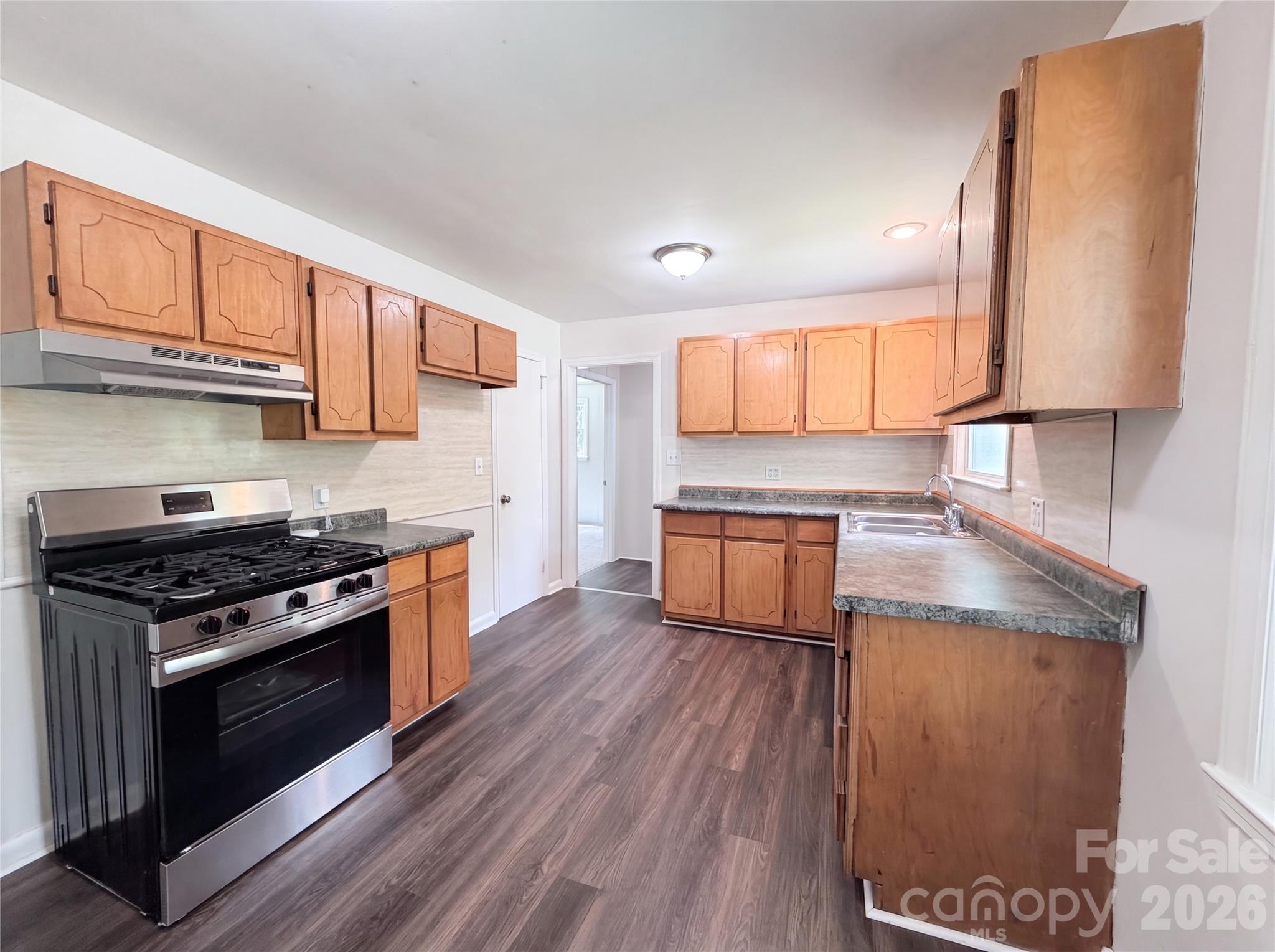 313 Black Street Property Photo 2