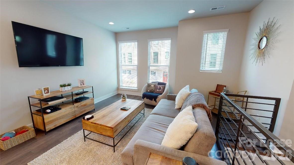 244 Uptown West Drive Property Photo 7