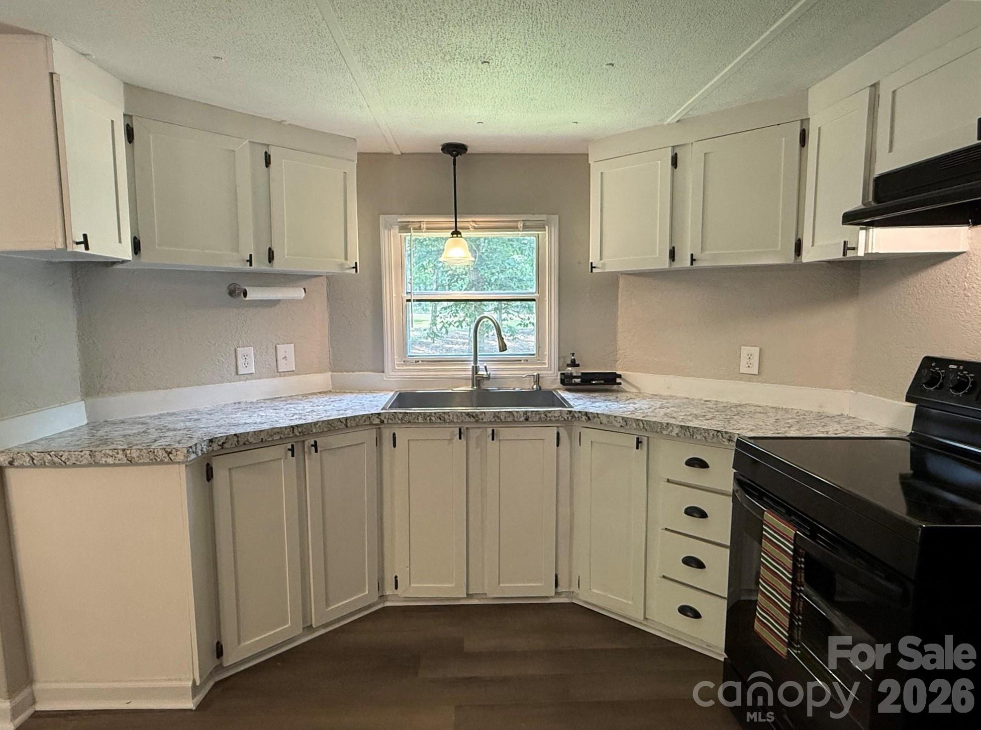 1140 Love Valley Road Property Photo 9