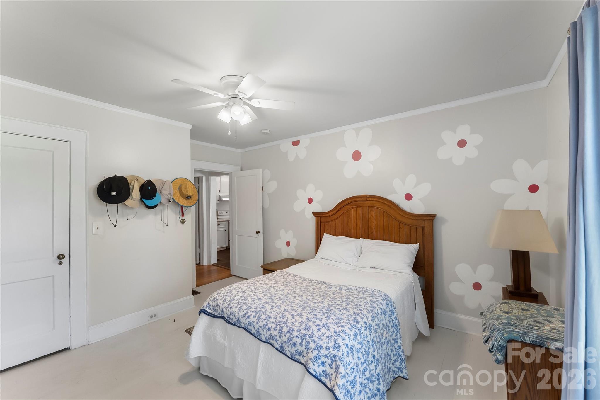 101 Falls Street Property Photo 16
