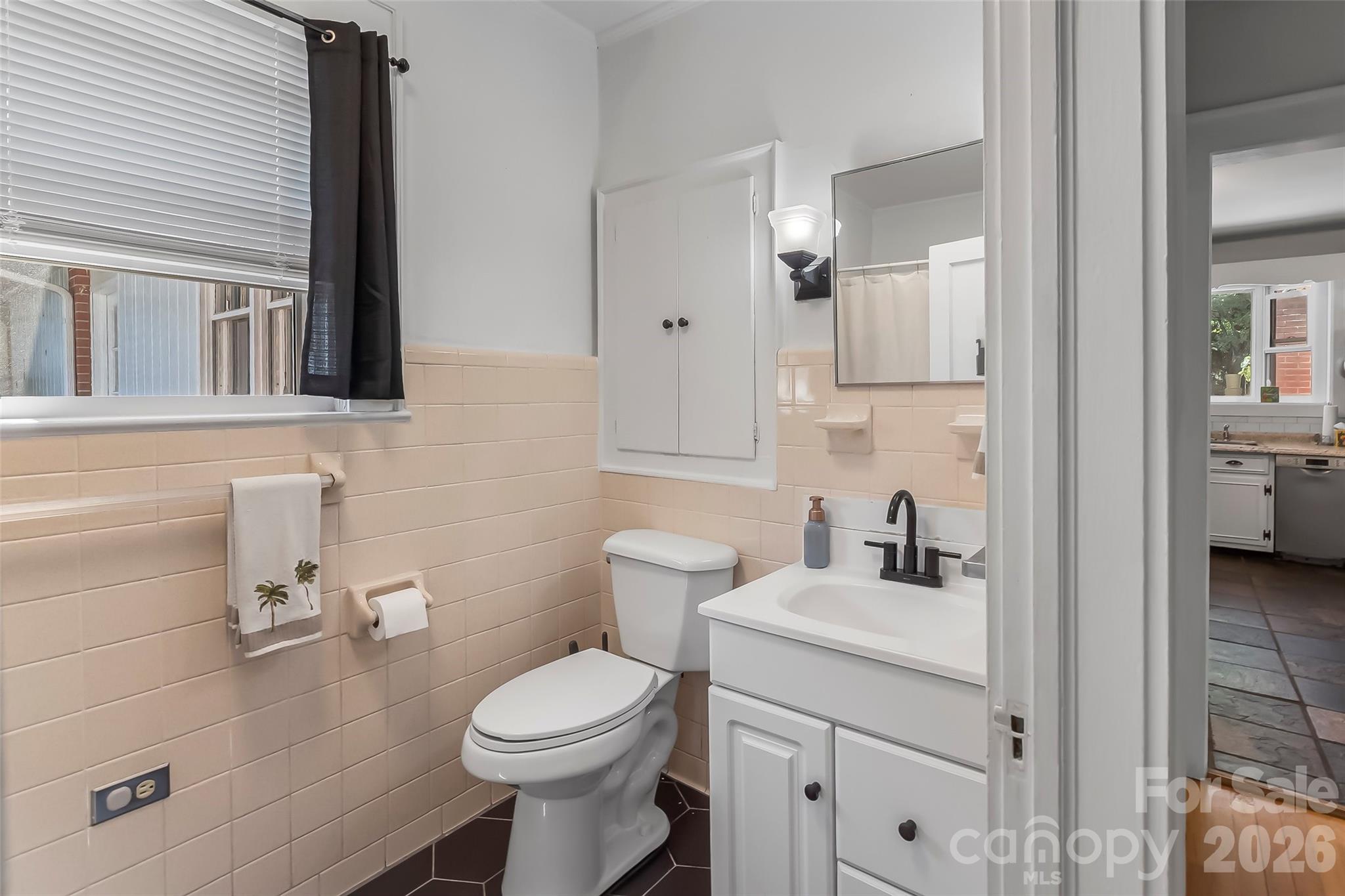 101 Falls Street Property Photo 17