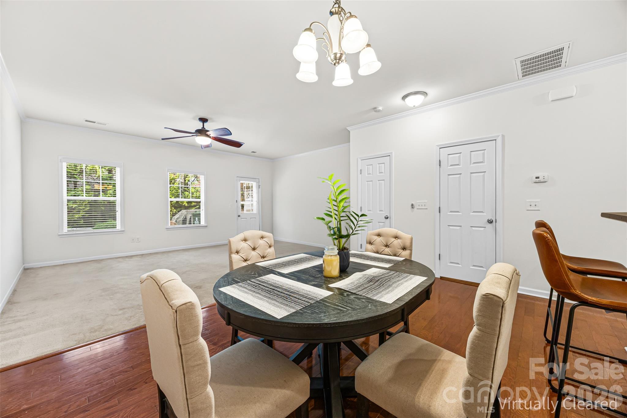 723 Winding Way Property Photo 5