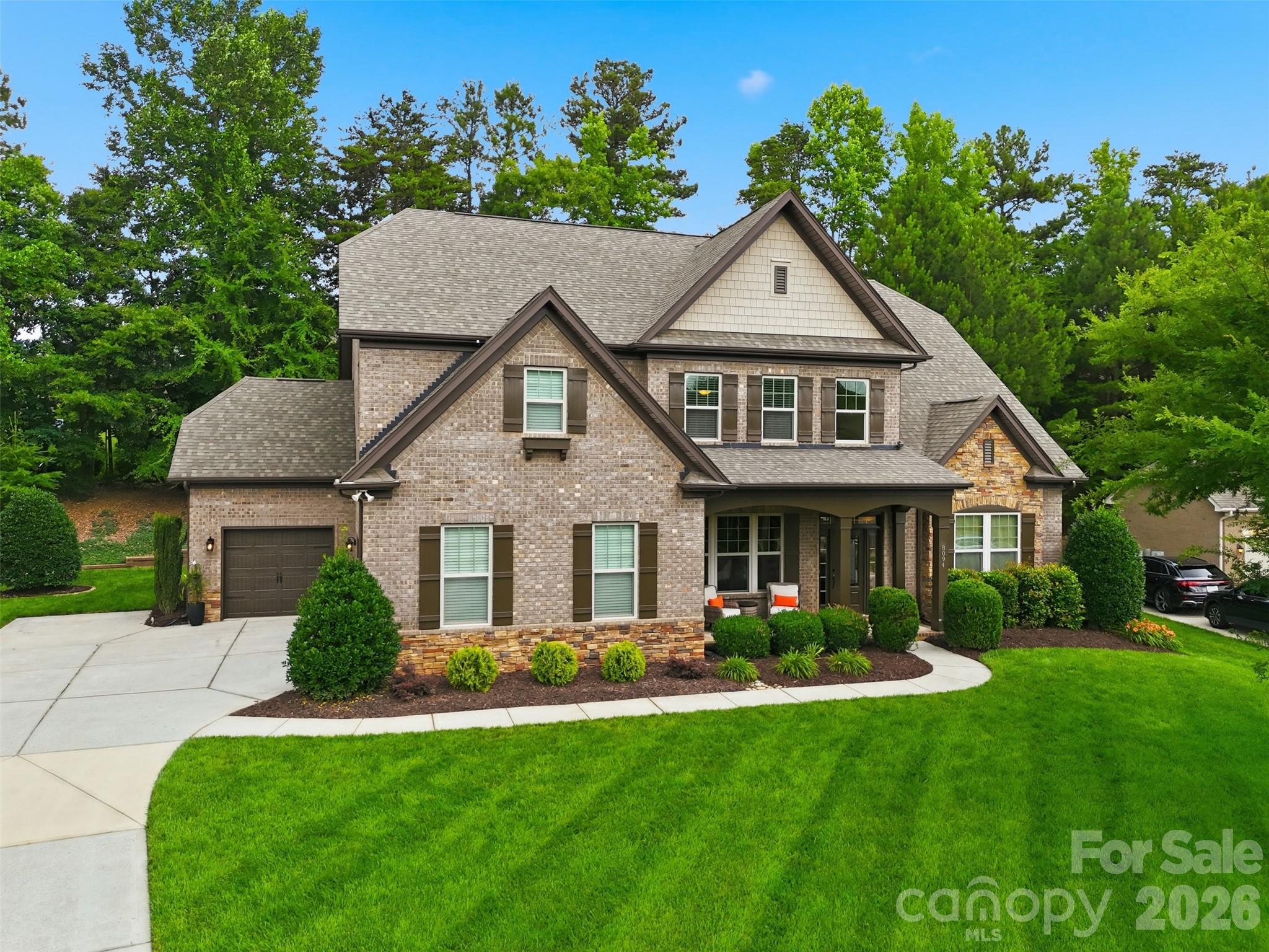 8094 Clems Branch Road Property Photo 1