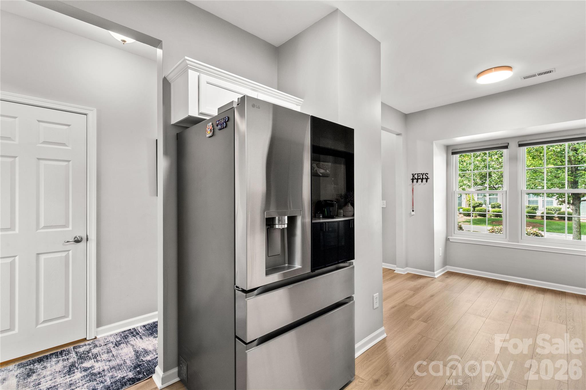 3022 Cabot Way Property Photo 8
