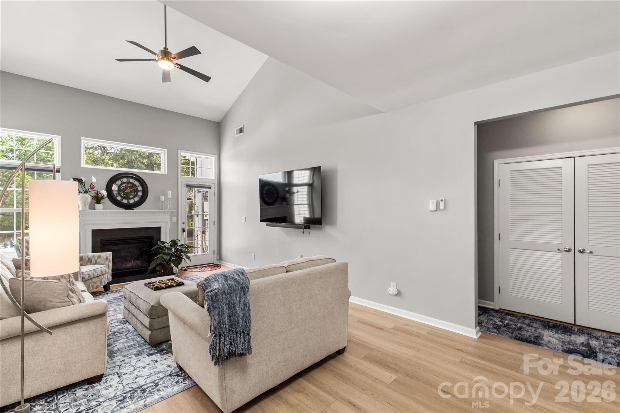 3022 Cabot Way Property Photo 10