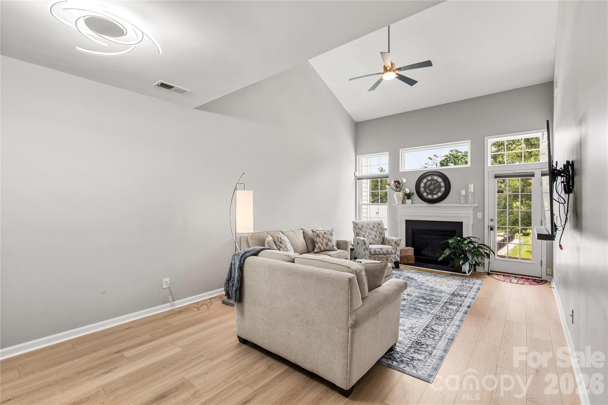 3022 Cabot Way Property Photo 12