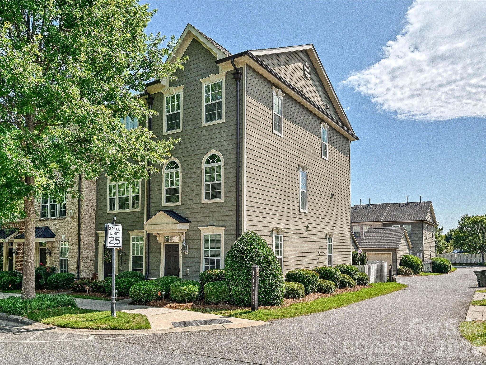 19791 Playwrights Way Property Photo 1