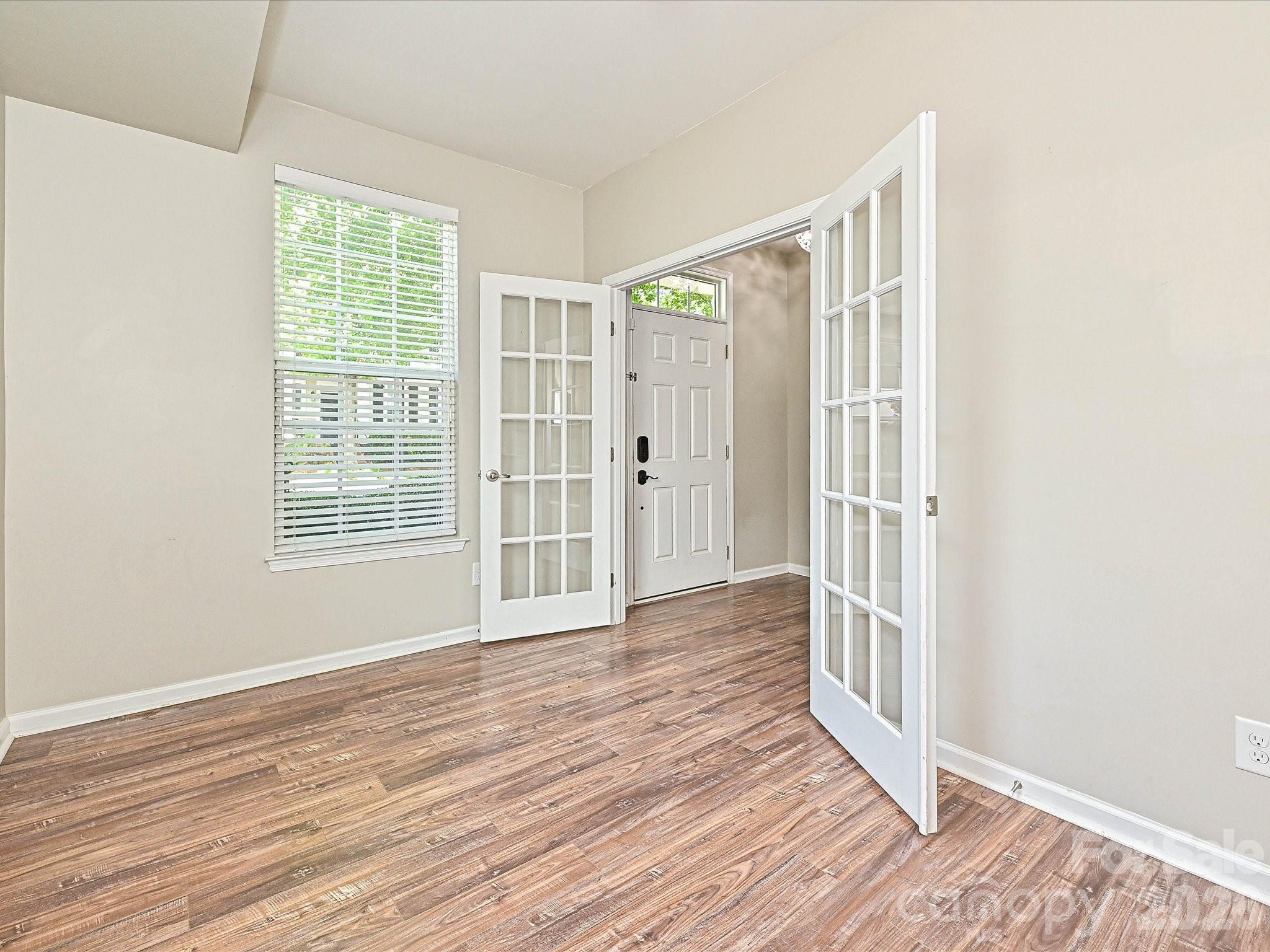 19791 Playwrights Way Property Photo 5
