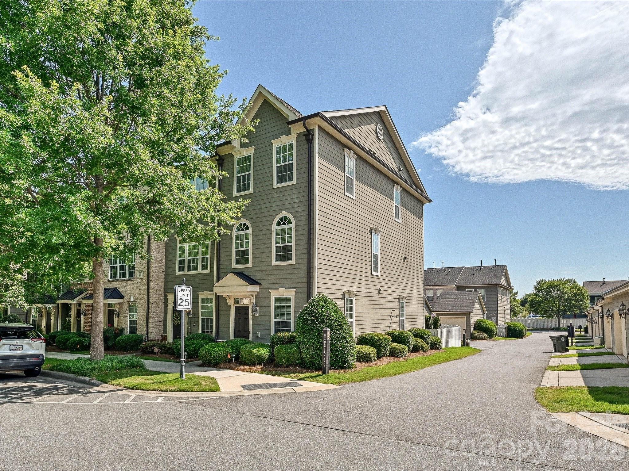 19791 Playwrights Way Property Photo 31