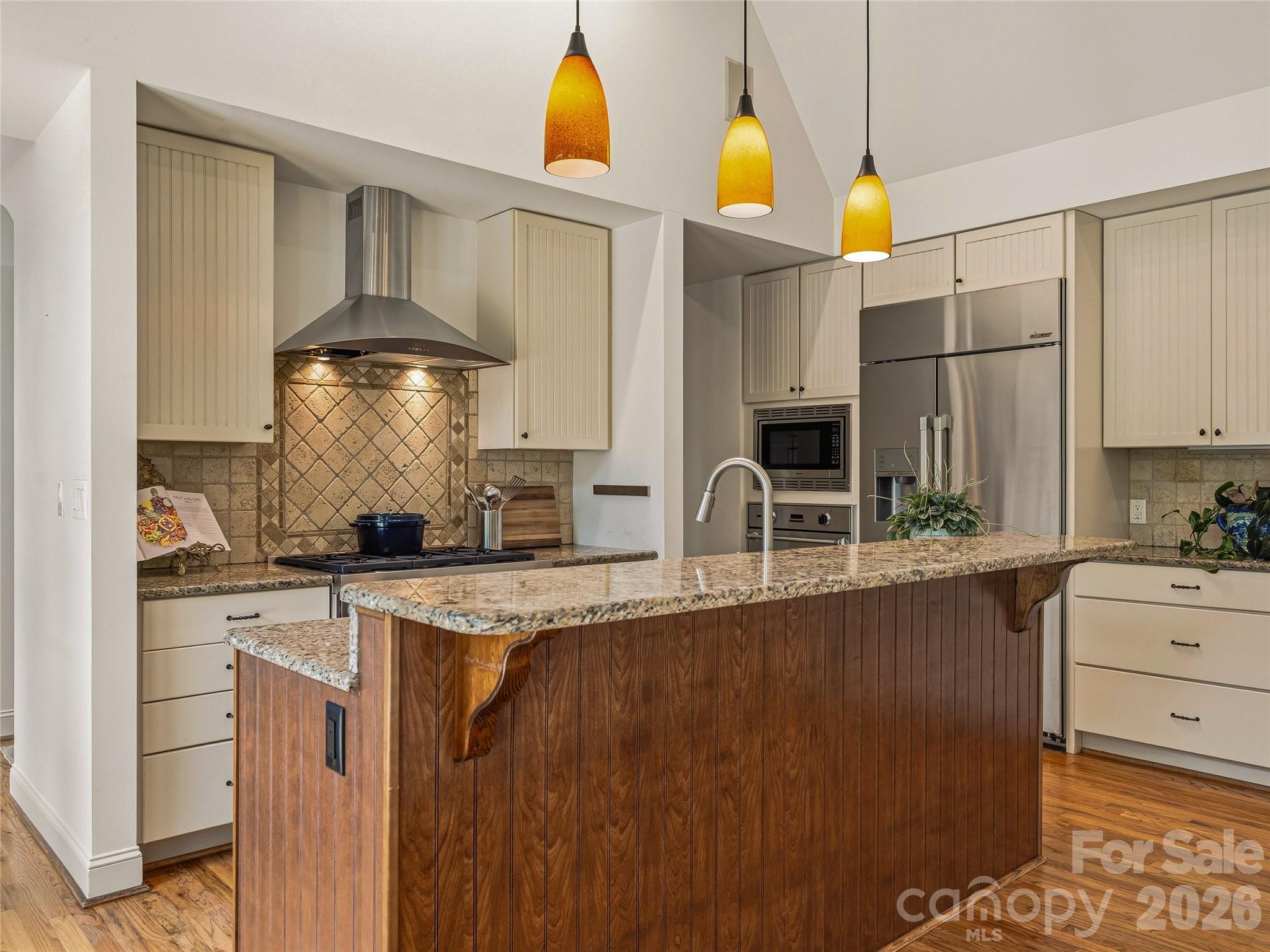 907 Kells Blue Court Property Photo 8