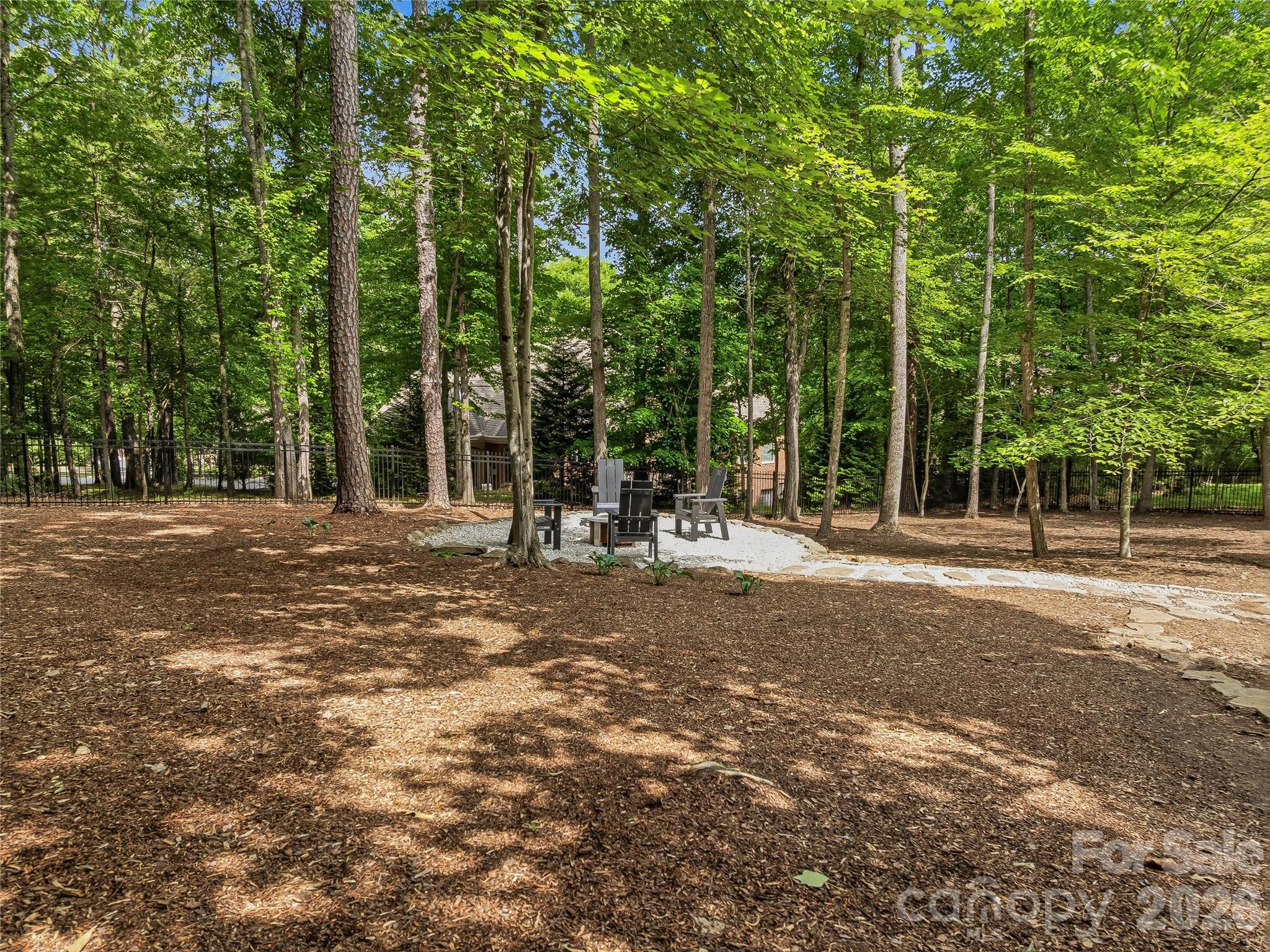 907 Kells Blue Court Property Photo 40