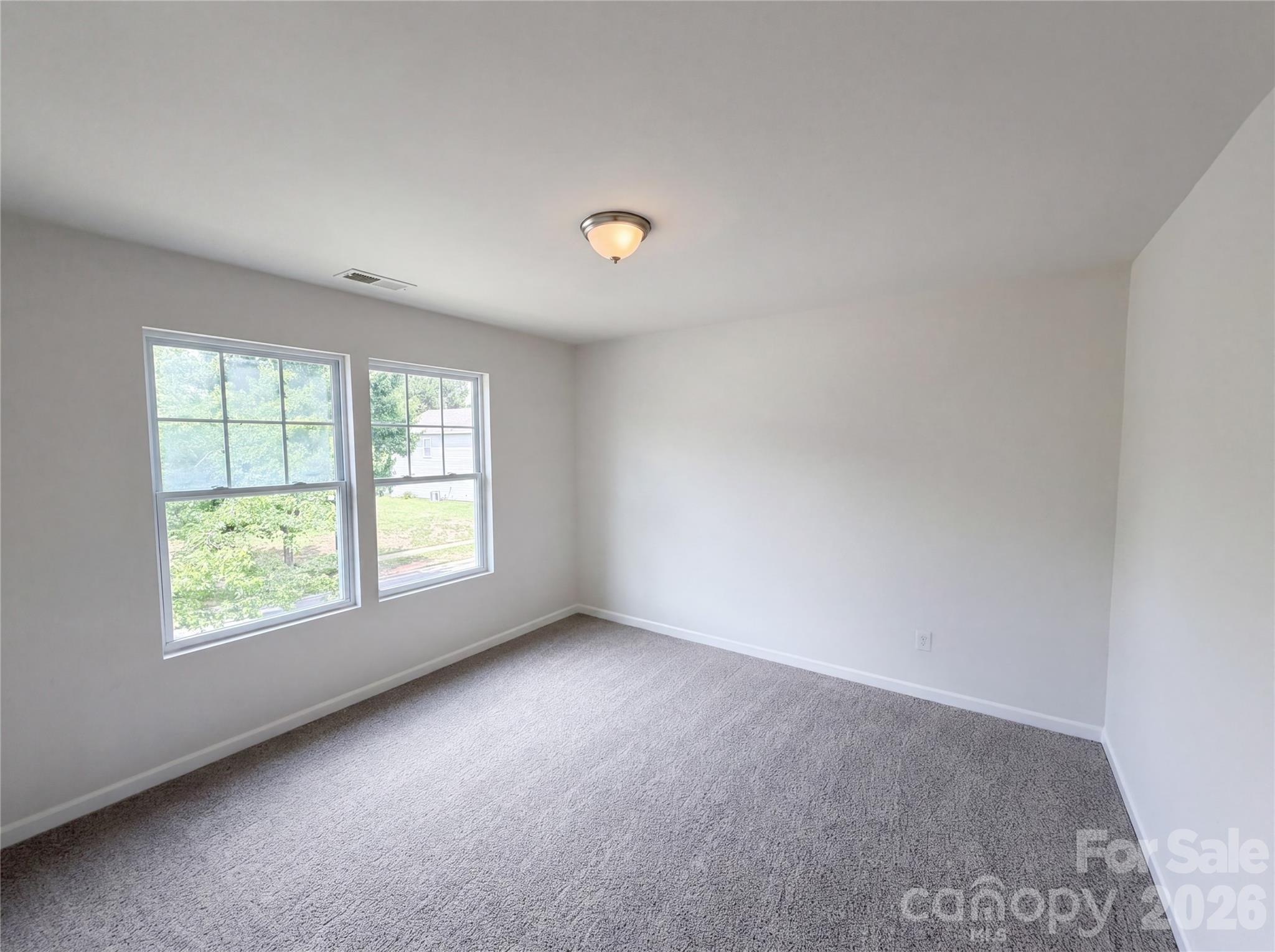 2534 Stream Bank Drive Property Photo 7