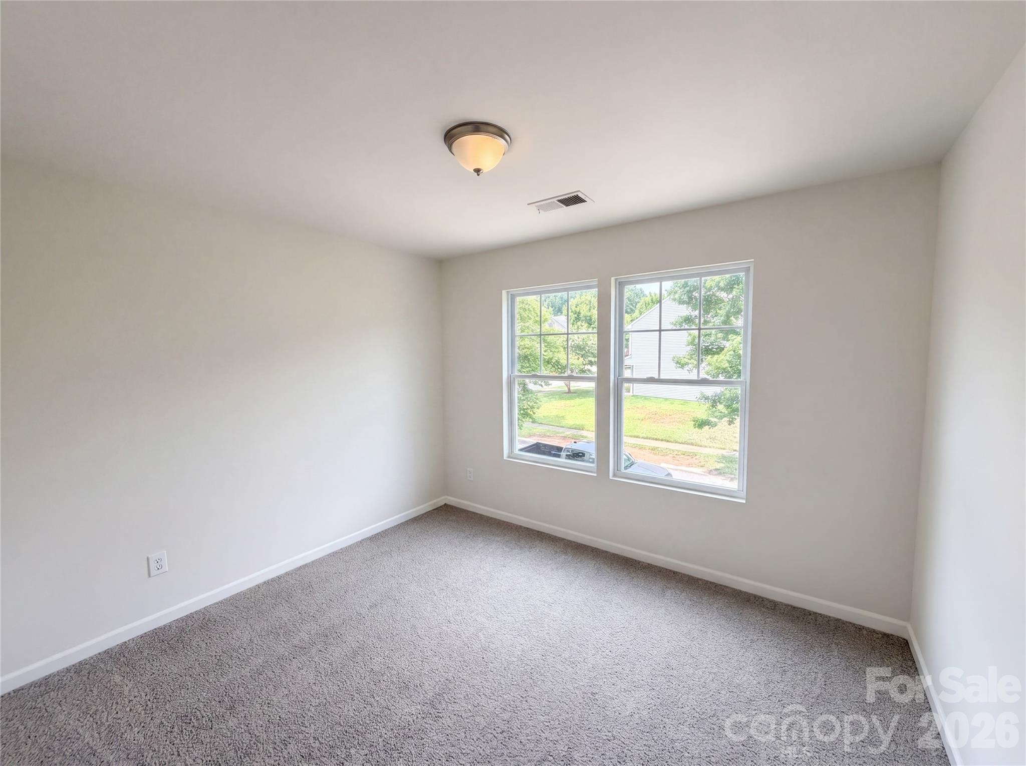 2534 Stream Bank Drive Property Photo 8