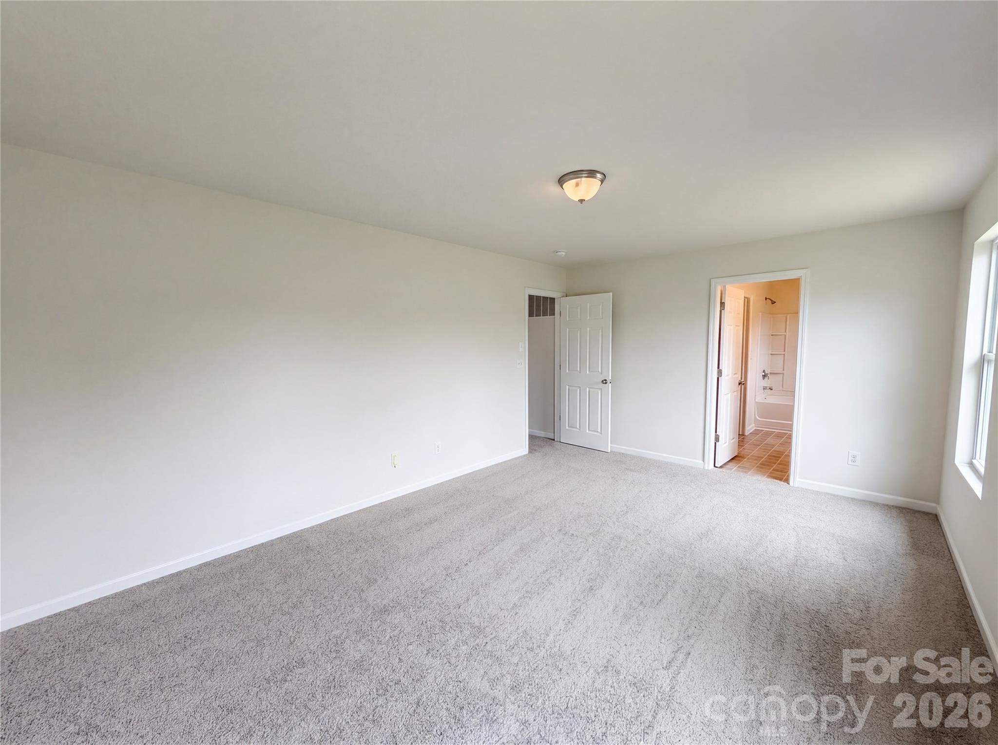 2534 Stream Bank Drive Property Photo 10