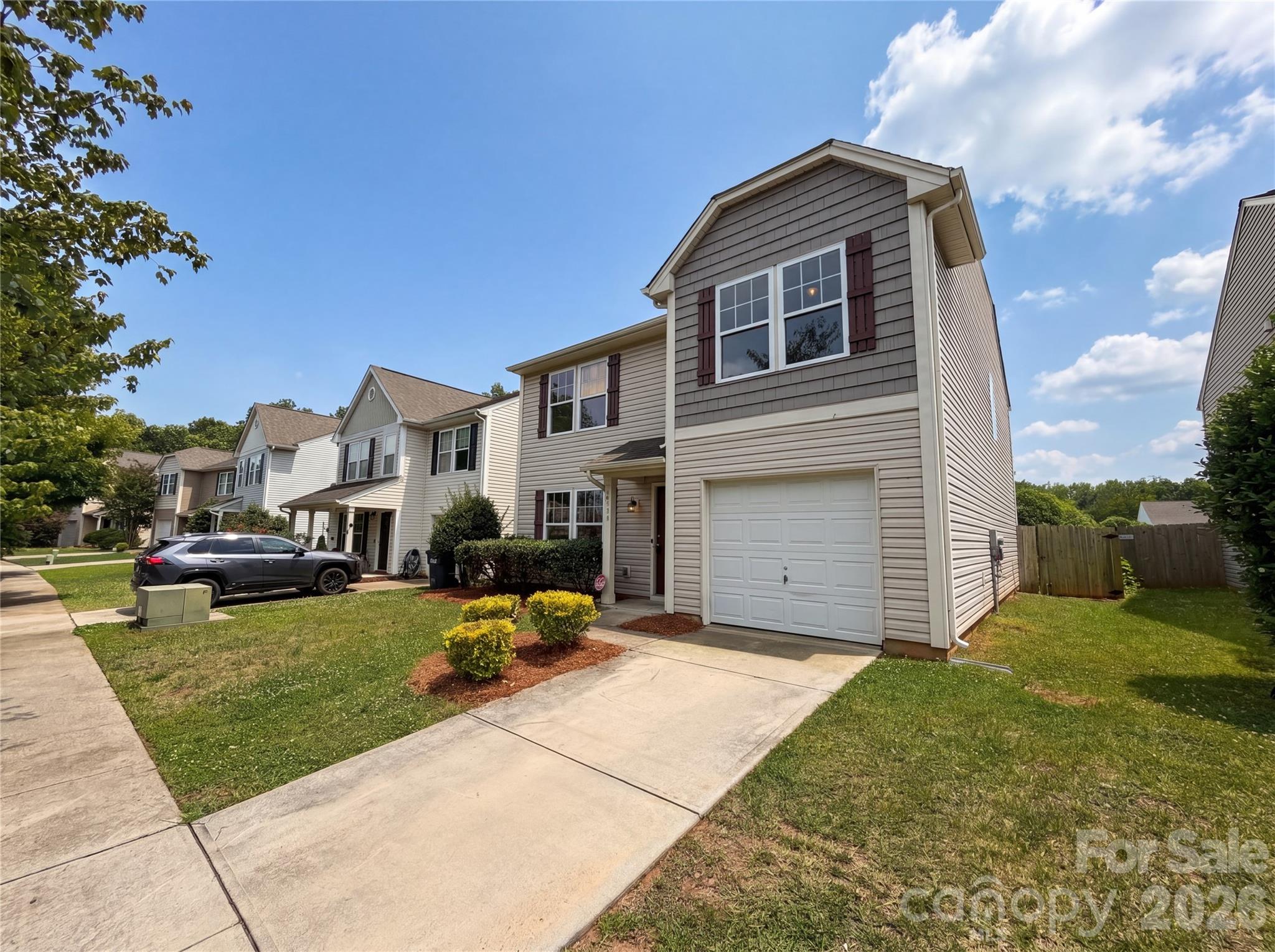 2534 Stream Bank Drive Property Photo 15