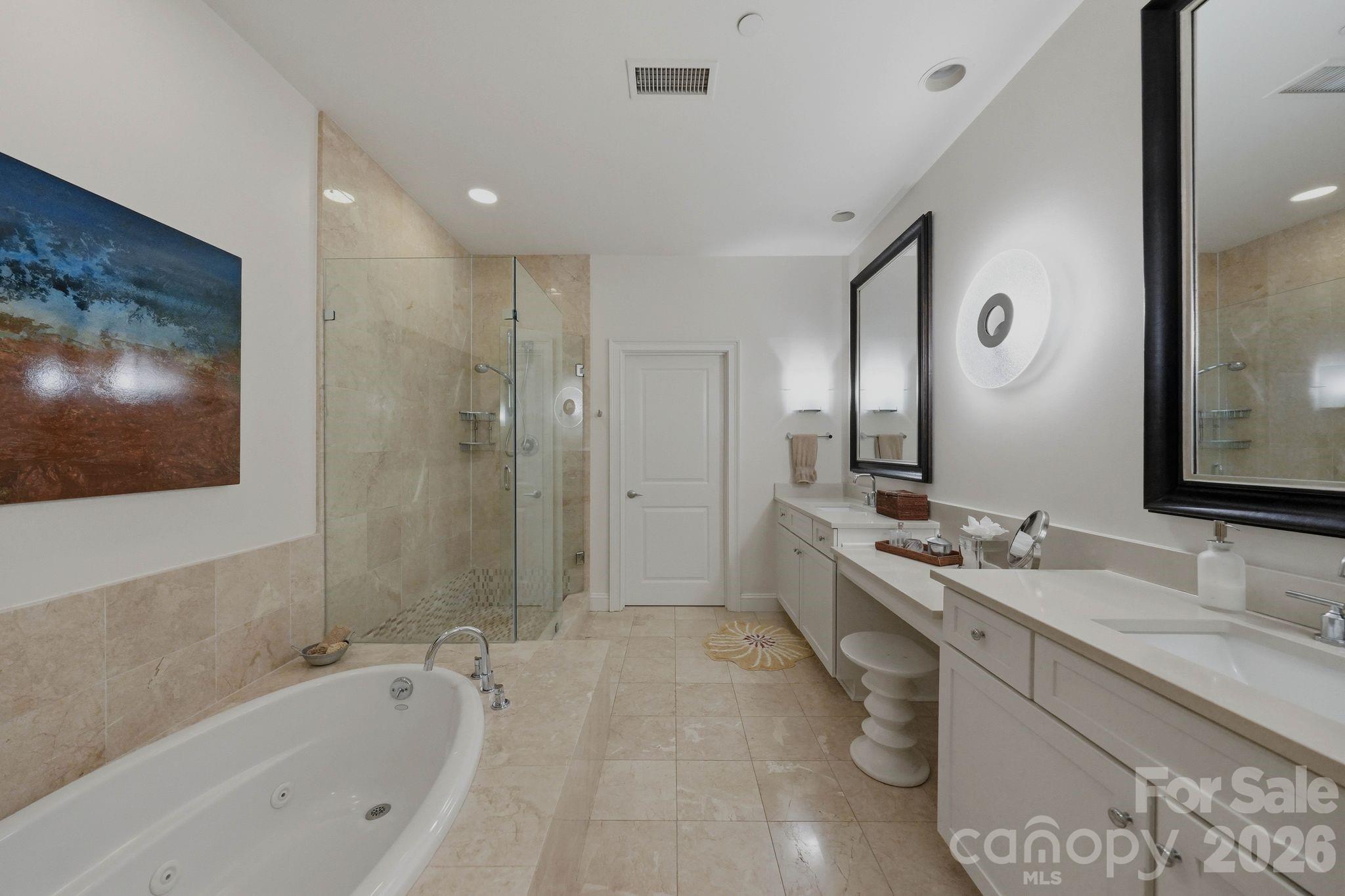 435 S Tryon Street 904 Property Photo 20