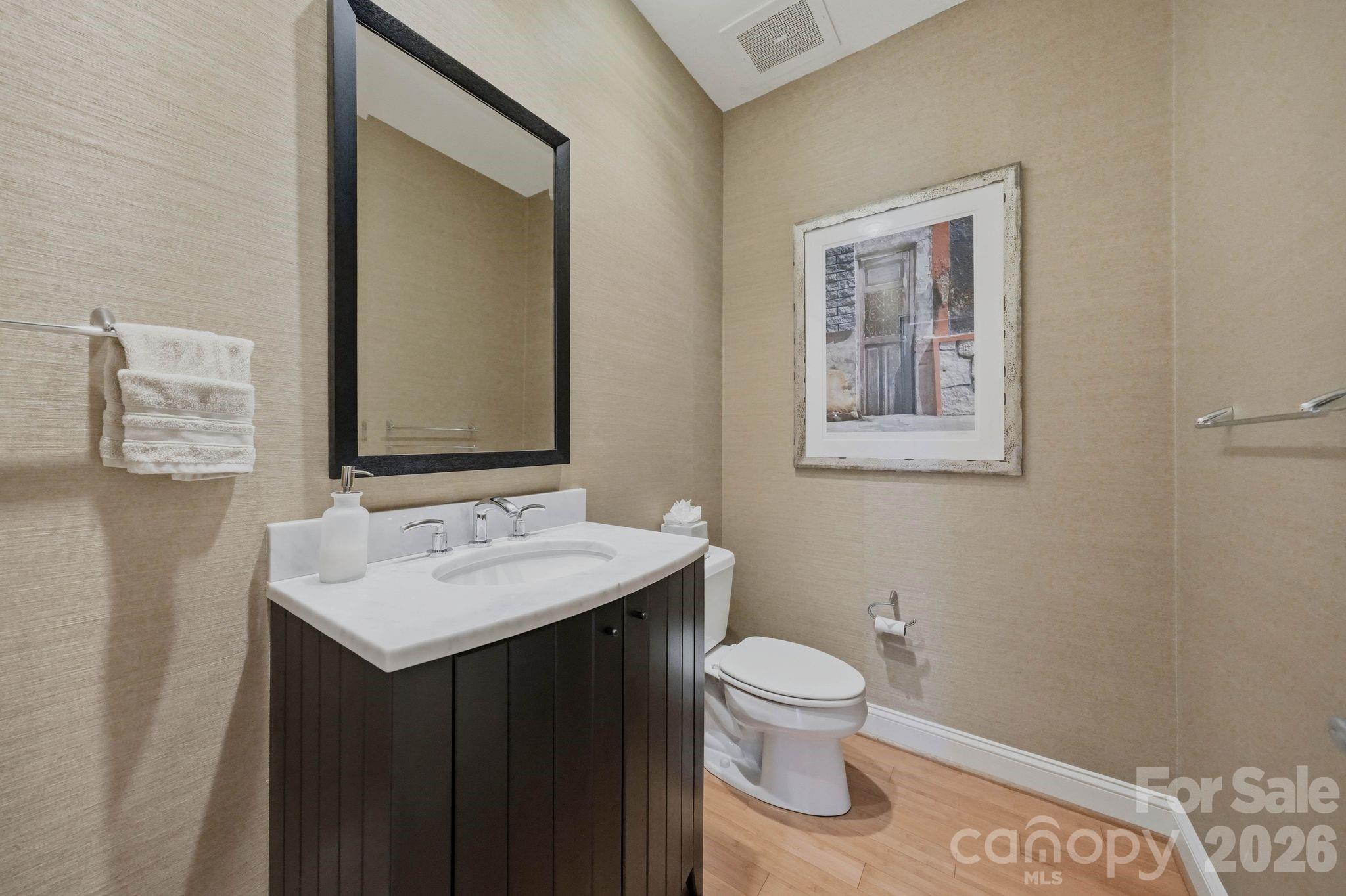 435 S Tryon Street 904 Property Photo 23