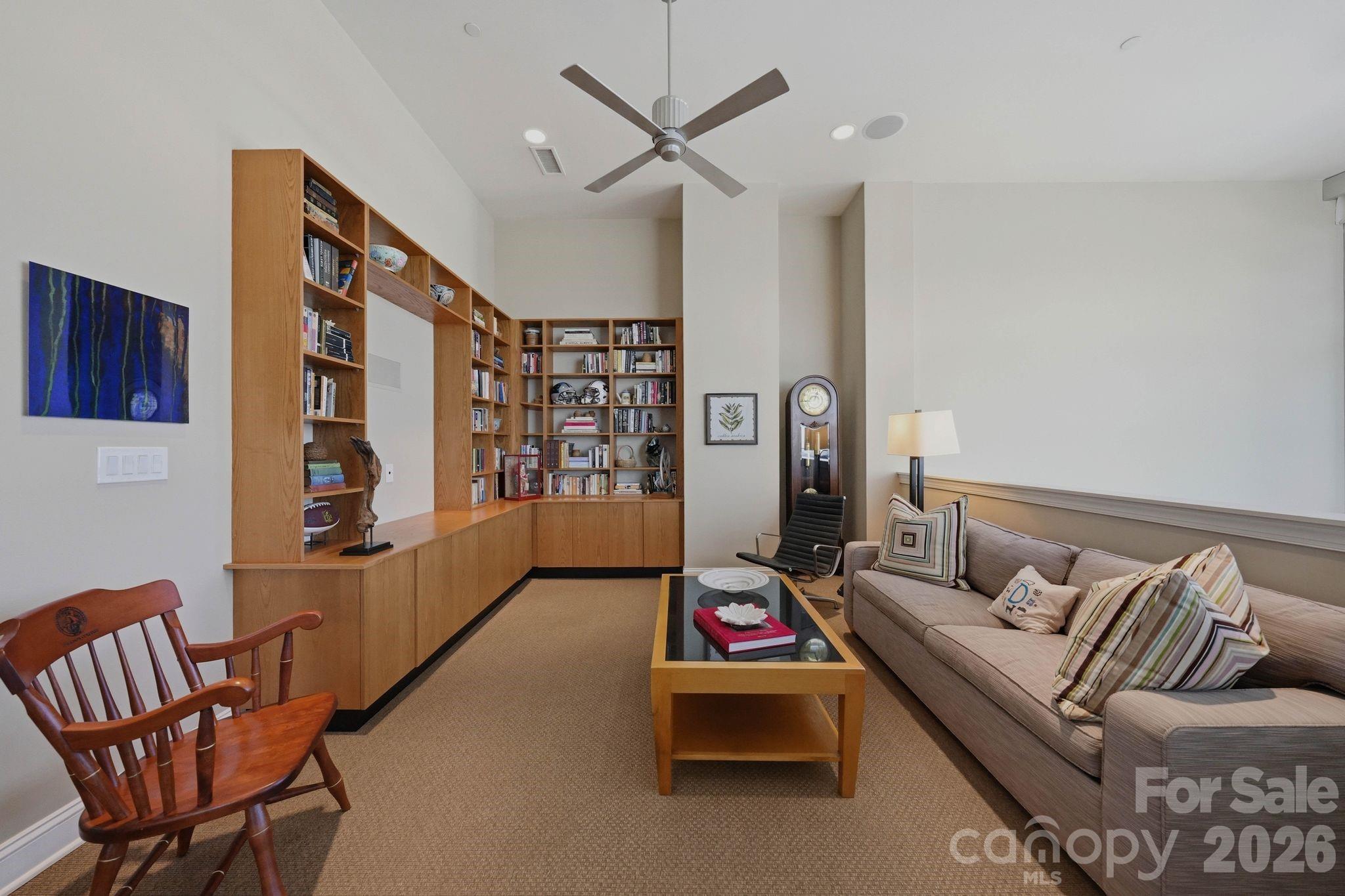 435 S Tryon Street 904 Property Photo 27