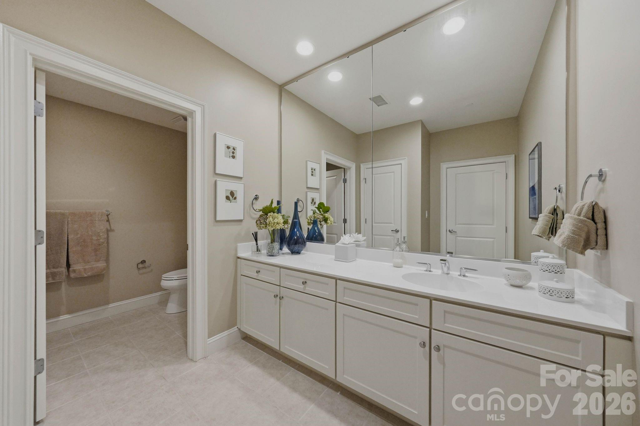 435 S Tryon Street 904 Property Photo 31