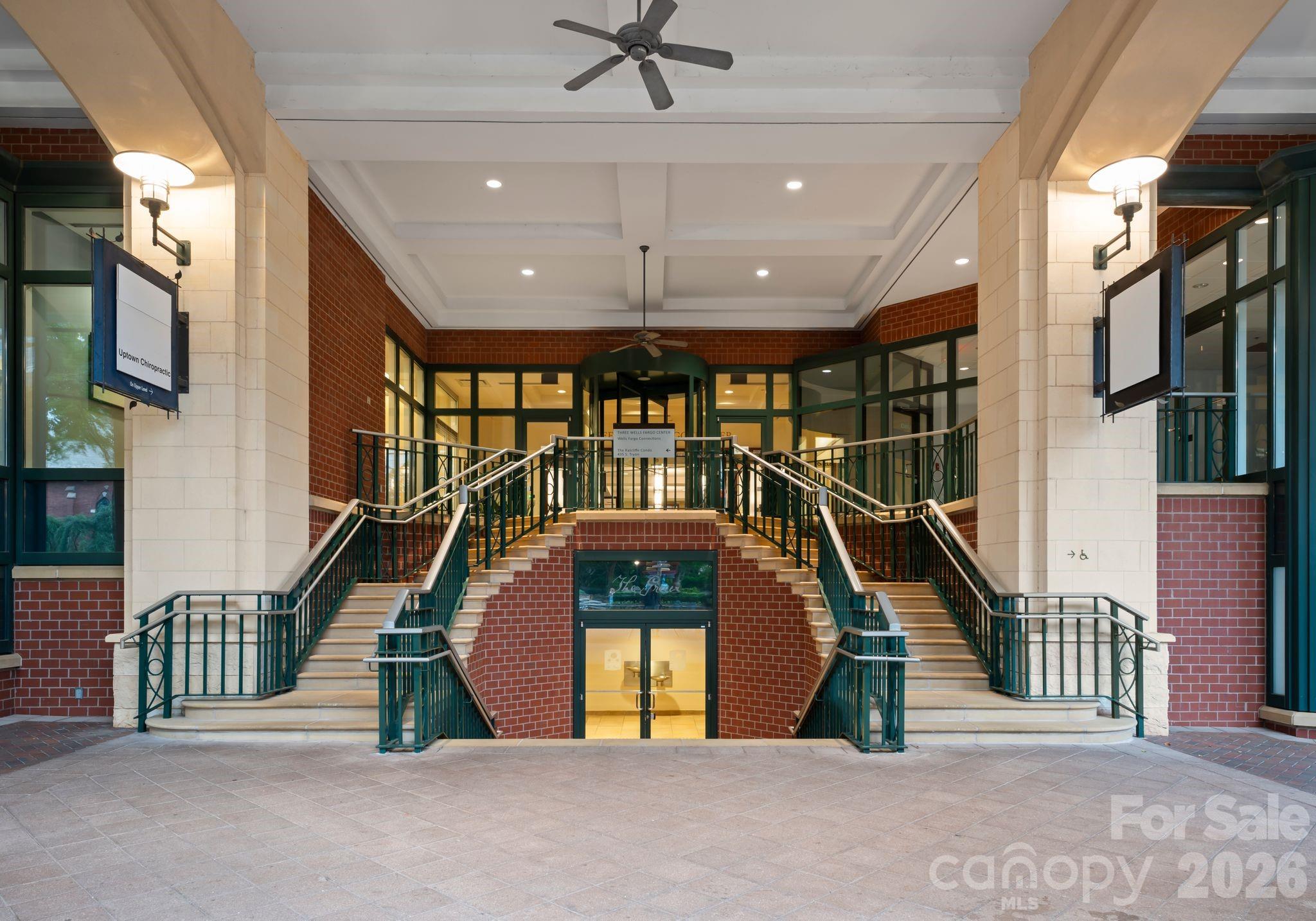 435 S Tryon Street 904 Property Photo 44
