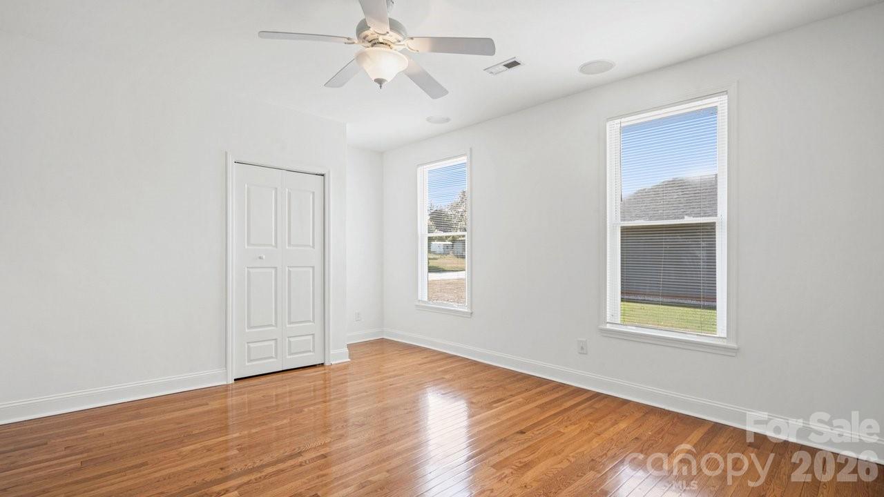 109 Globe Street Property Photo 10