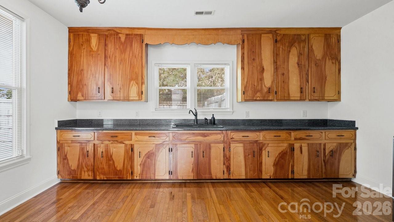 109 Globe Street Property Photo 15