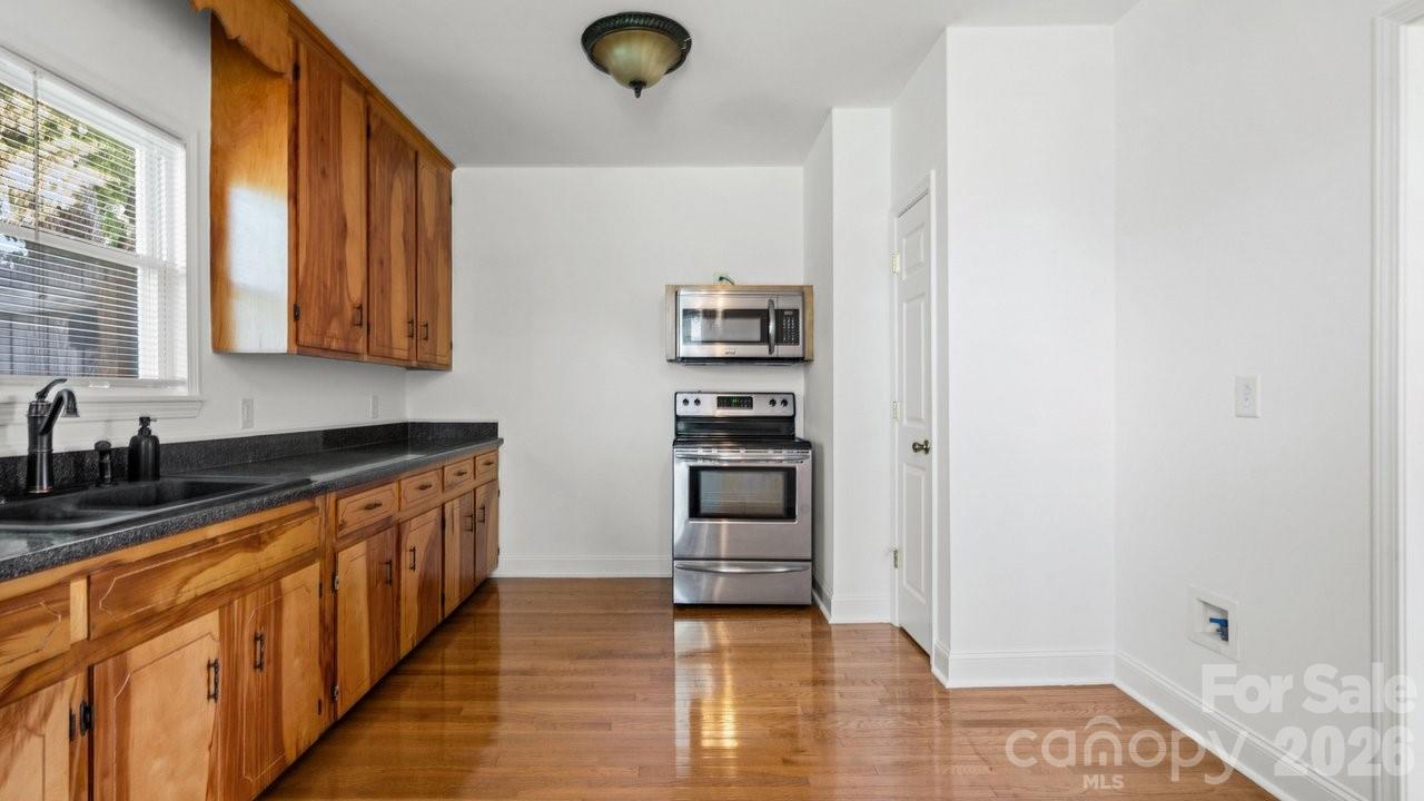 109 Globe Street Property Photo 17