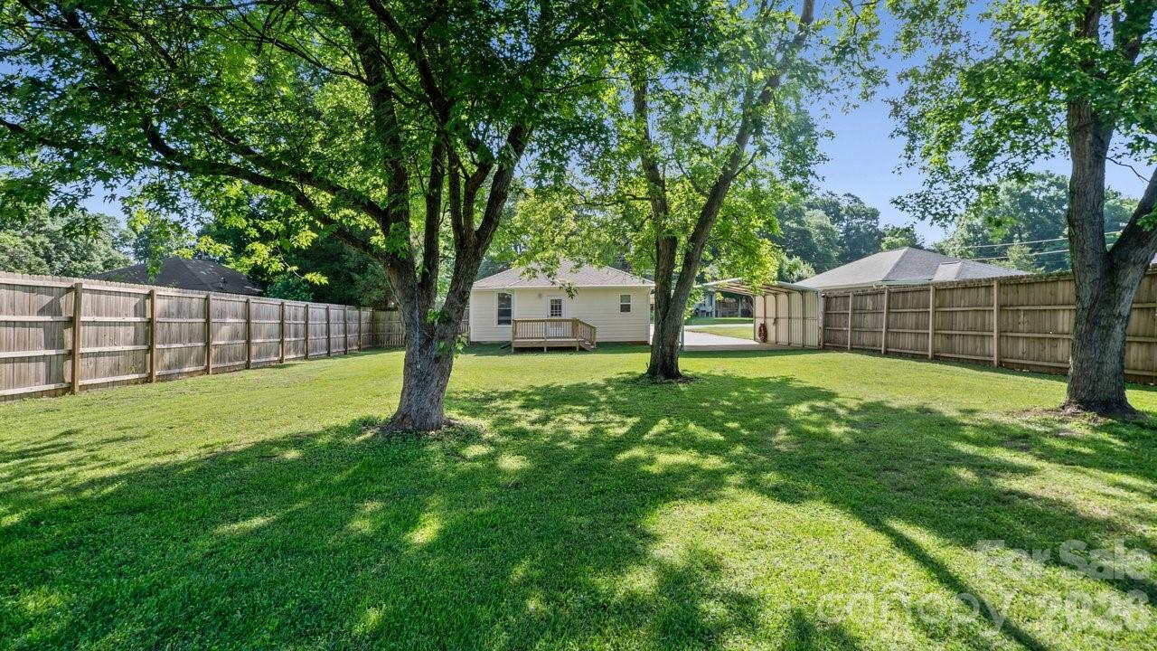109 Globe Street Property Photo 27