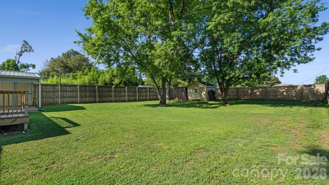 109 Globe Street Property Photo 29