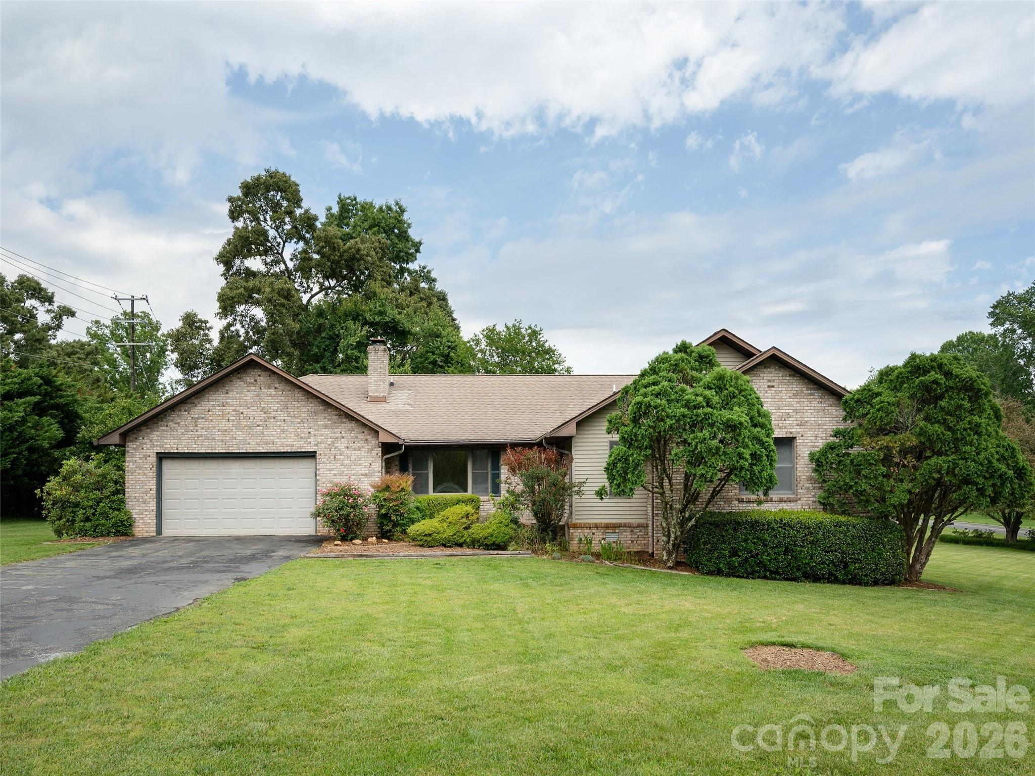 2 Bannerwood Drive Property Photo 1