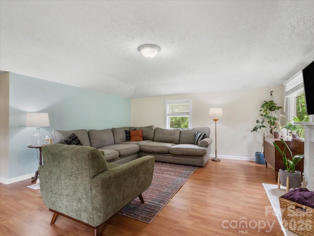 140 Locust Grove Road Property Photo 3