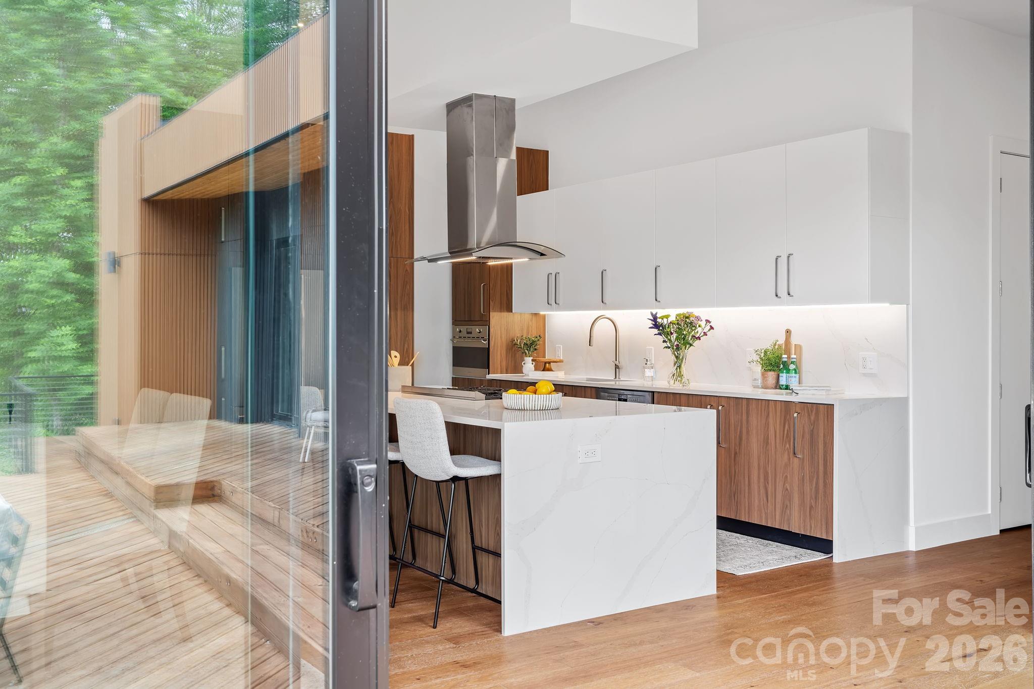 200 Manchester Way Property Photo 5
