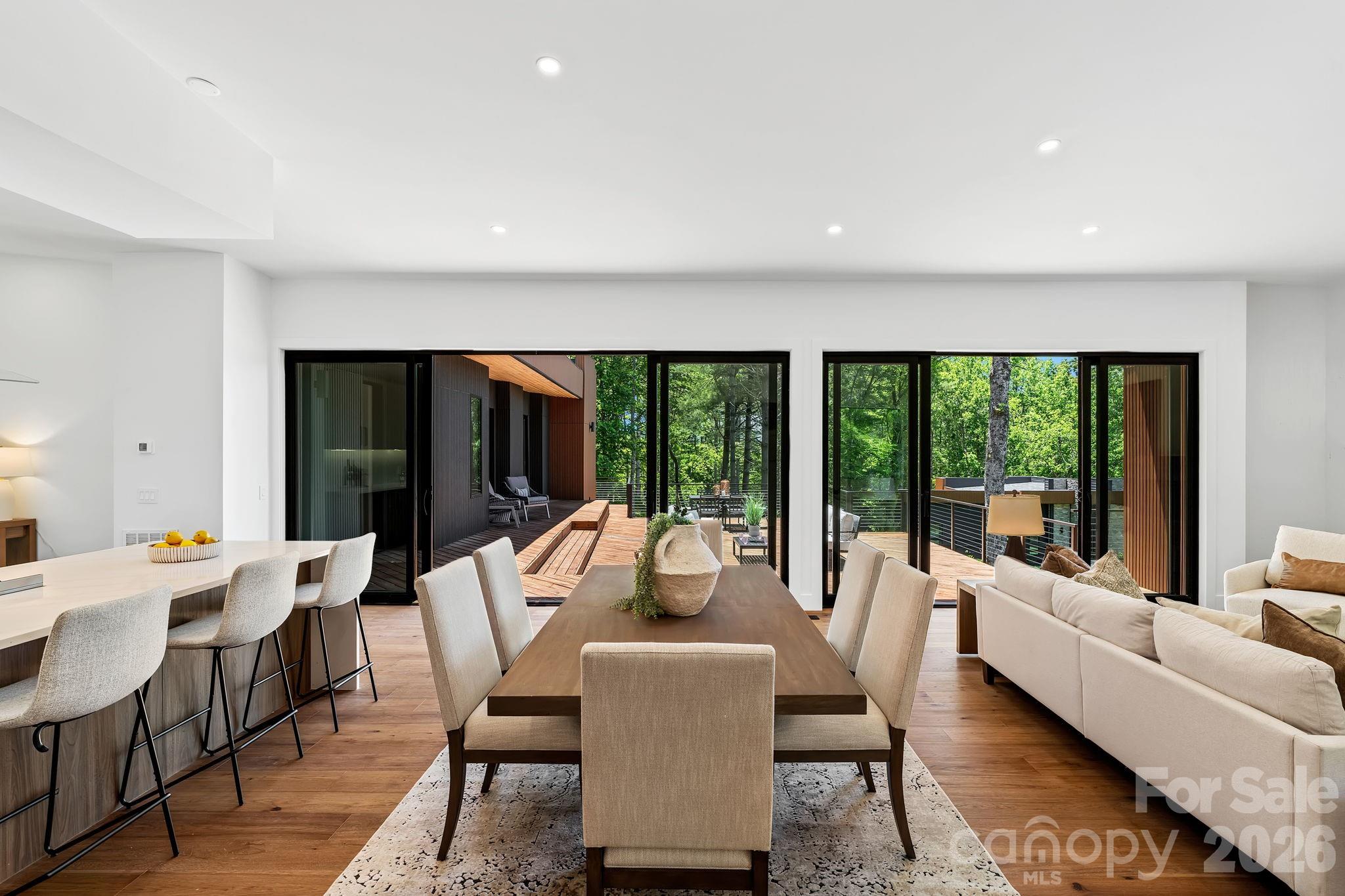200 Manchester Way Property Photo 12