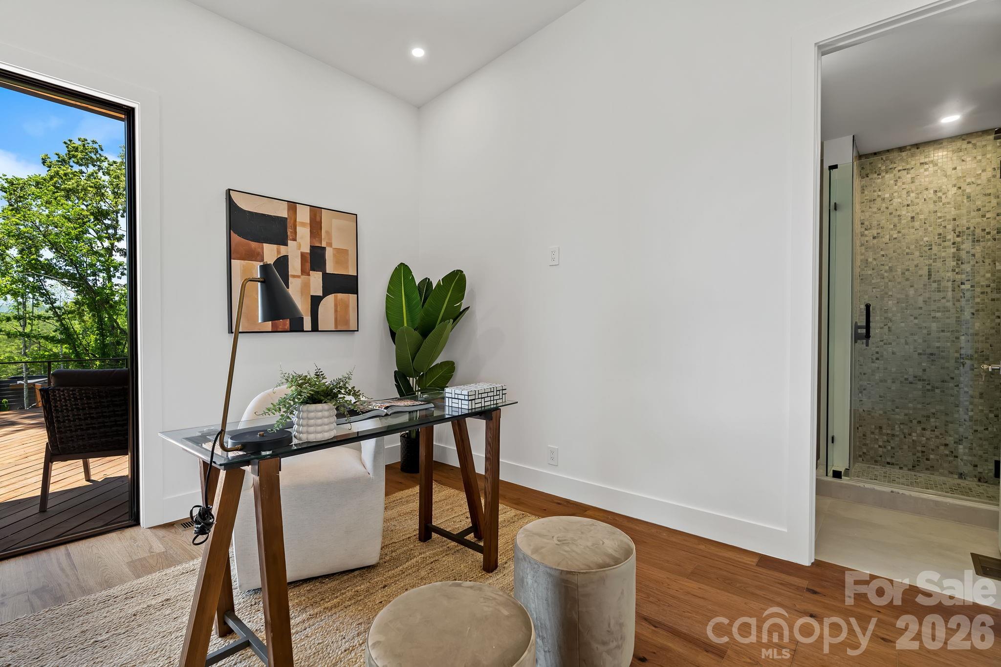 200 Manchester Way Property Photo 26