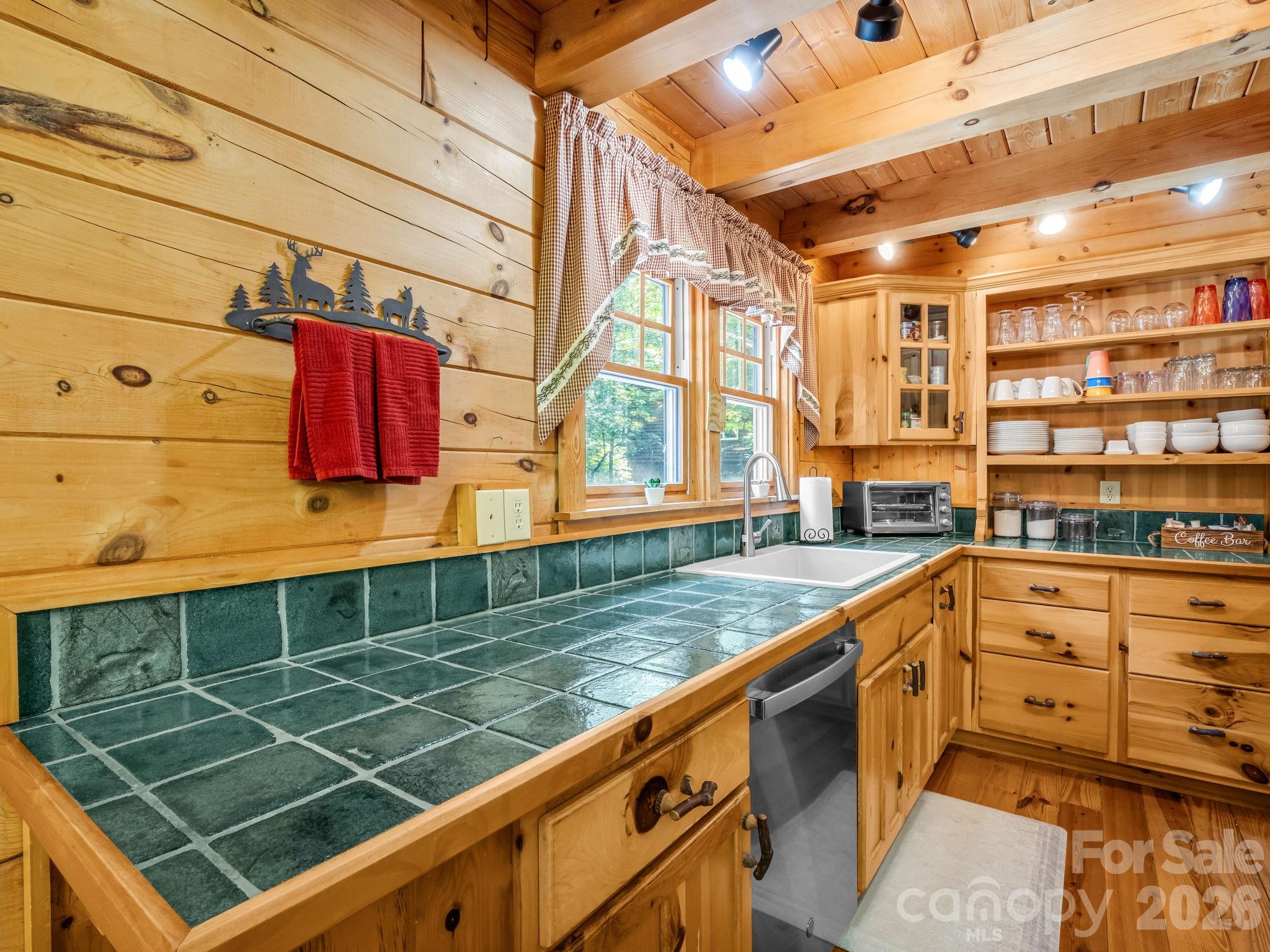 136 Dalton Court Property Photo 15